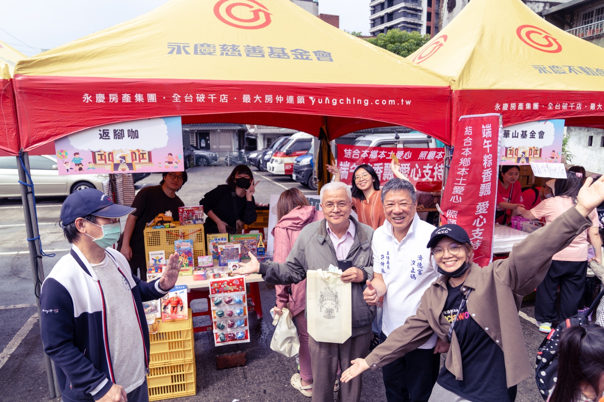 汐止濟德宮-2024-03-31 與媽祖童在一起