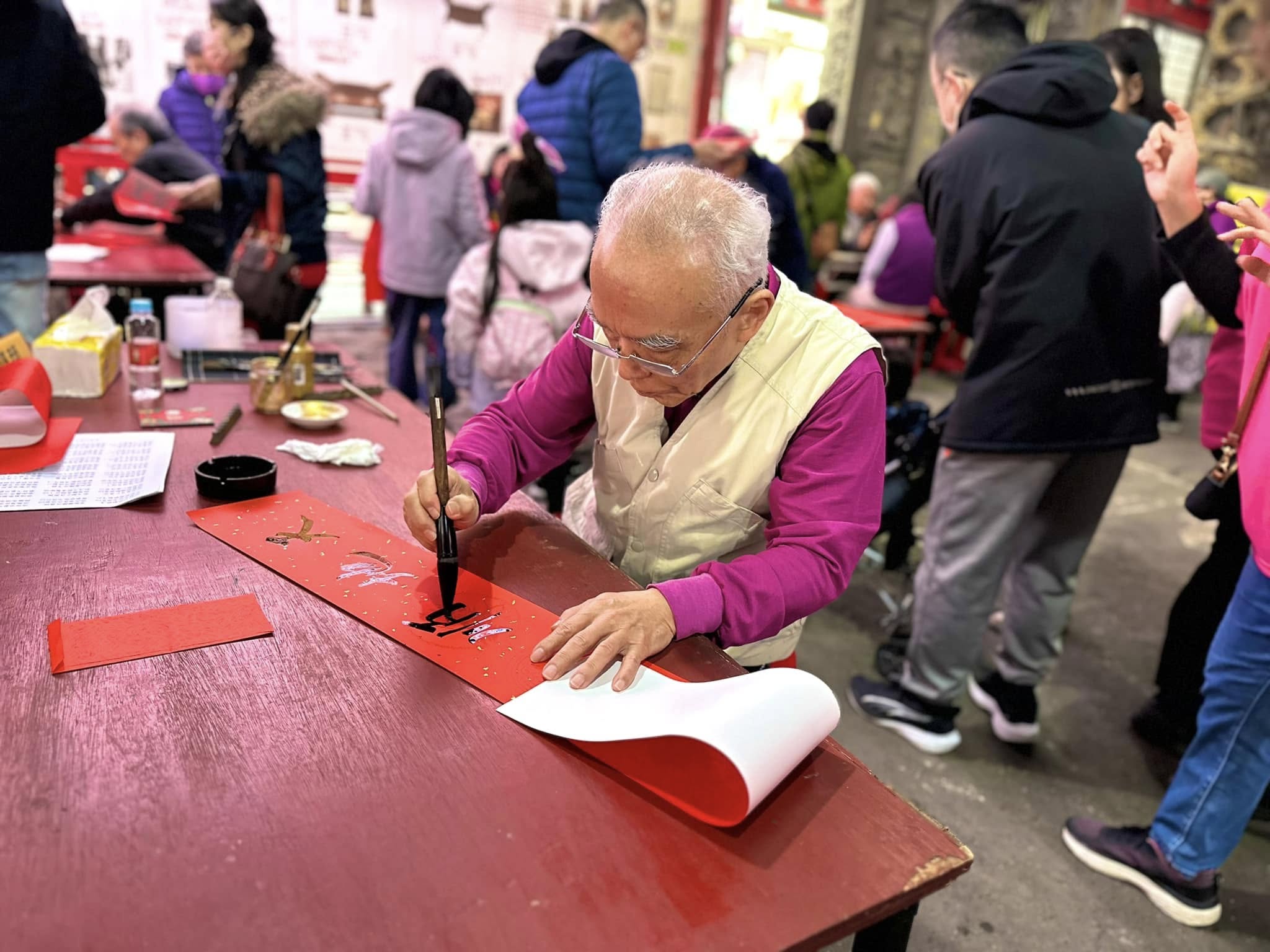汐止濟德宮-廟宇公告最新消息-114年迎新送舊贈春聯活動圓滿完成